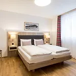 Pradas Brigels Lejlighedshotel