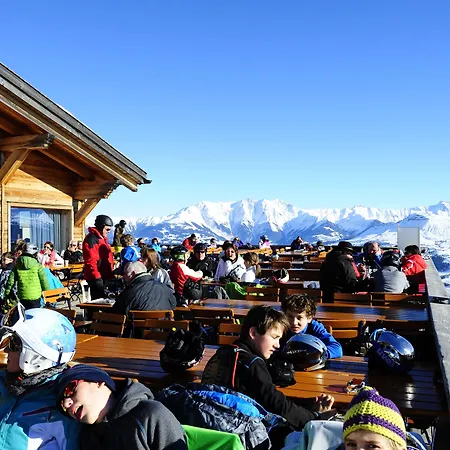 Lägenhetshotell Pradas Brigels 4*