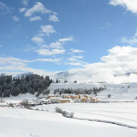 Pradas Brigels Lägenhetshotell 4*