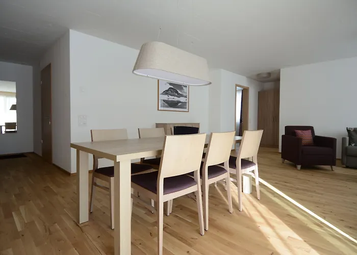 Pradas Brigels Aparthotel 4*