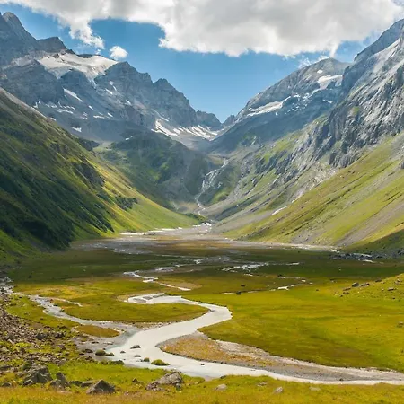 براداس ريزورت بريغلز 3* Breíl
