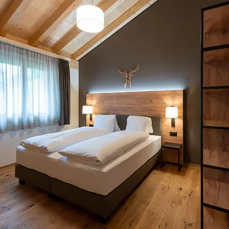 Pradas Brigels Hotel apartamentowy Breíl