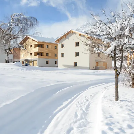 Pradas Brigels Hotel apartamentowy